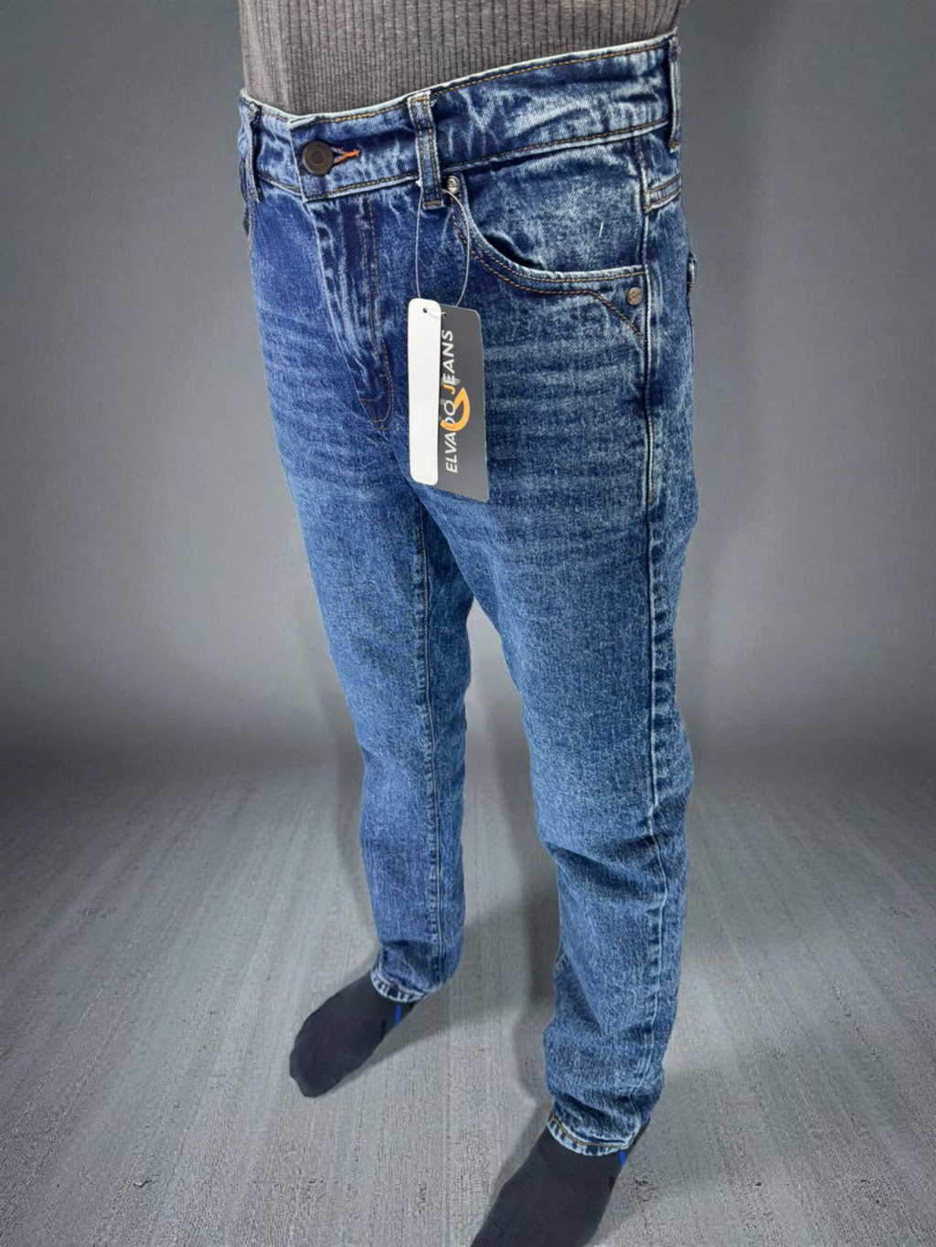 Dark indigo acid wash