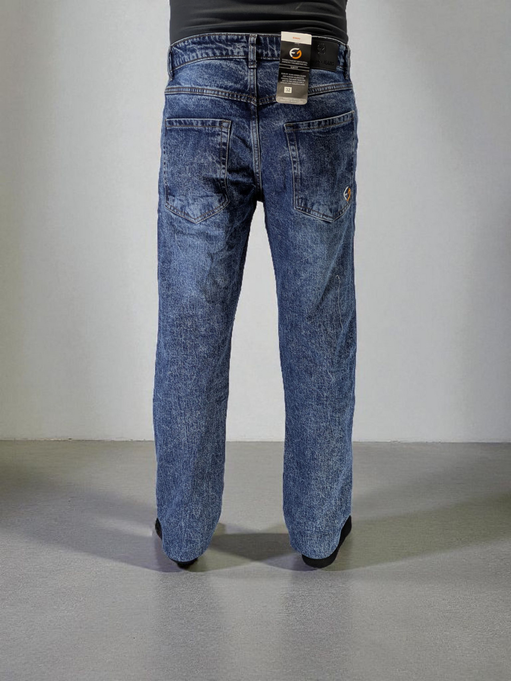 Dark indigo acid wash